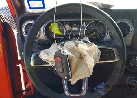 2018 Jeep Wrangler Unlimited Sahara 4X4 из США, поврежденный, VIN 1C4HJXEG2JW176531